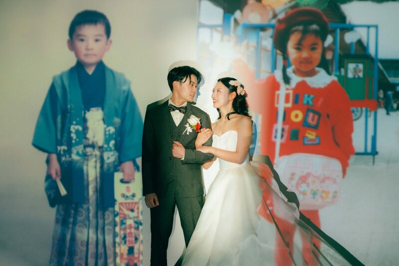 お２人の思い出共に撮影を　～プロジェクター撮影～