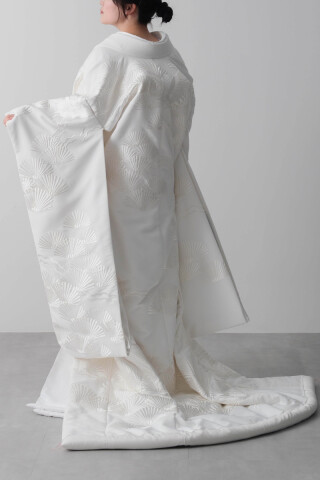 一生に一度の和装姿を美しく。新作衣装の魅力をお届け！