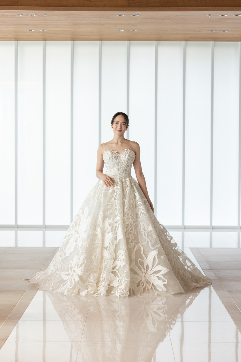 新作ドレスが入荷いたしました