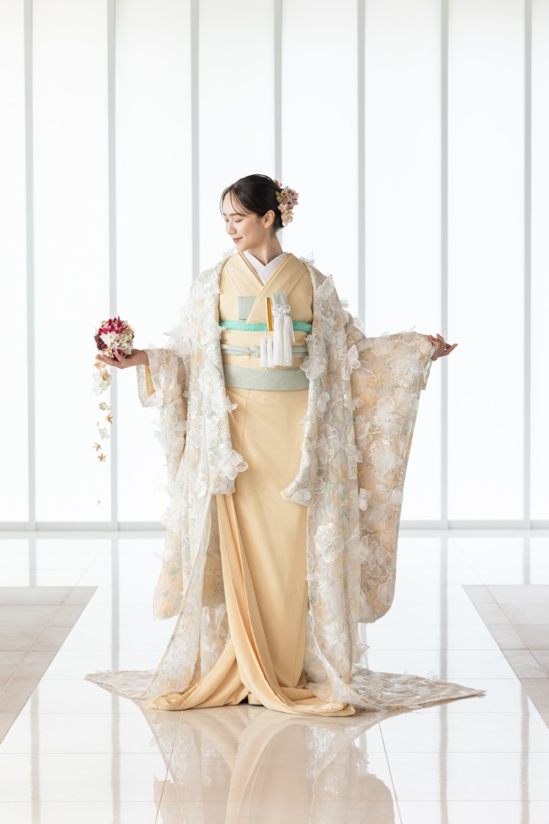 新作ドレスが入荷いたしました