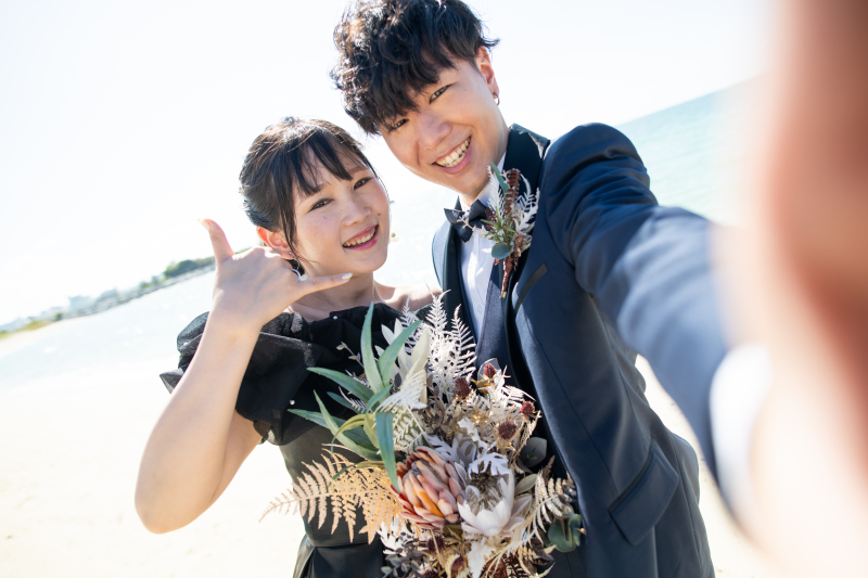 ＼洗練された美しさ／ブラックドレス