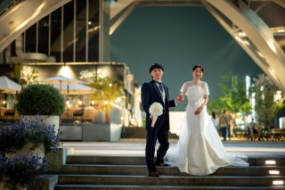 ライトアップされた街並みがアクセント”ナイト撮影”