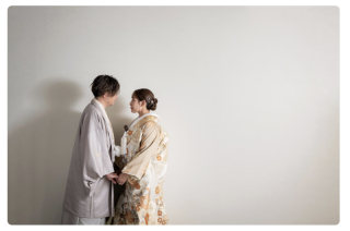 ニュアンスカラーの色打掛で素敵なウェディングフォトを♪