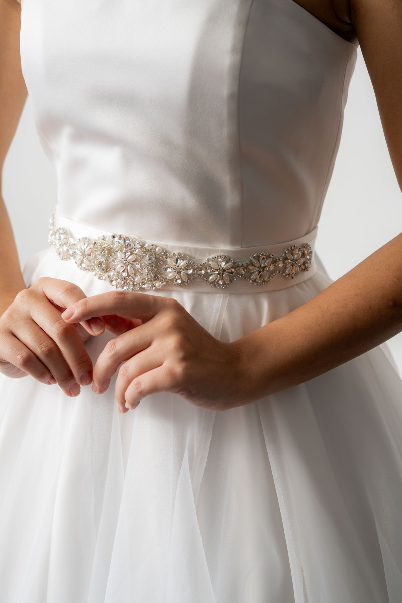 【スタジオシャルマン衣装の価格】