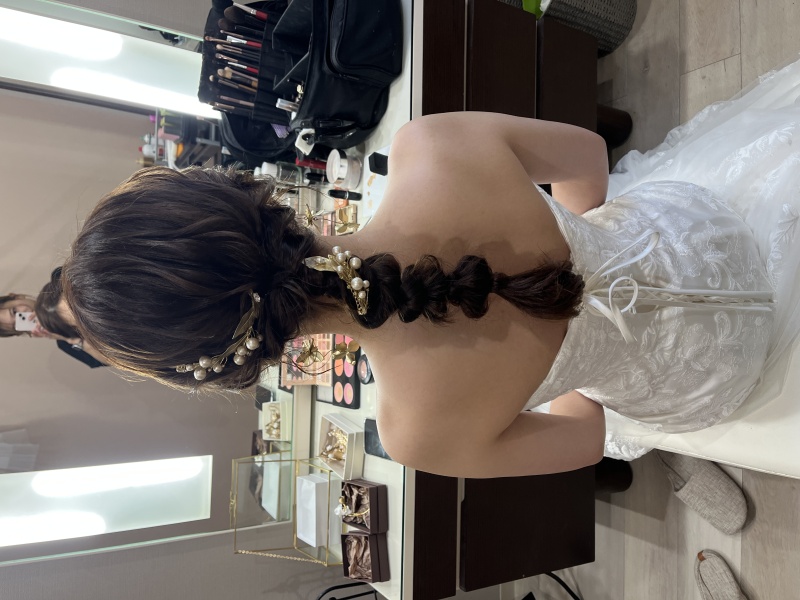\おしゃれ花嫁さん必見♡/石垣島フォトウェディングにぴったりな編みおろしヘア特集