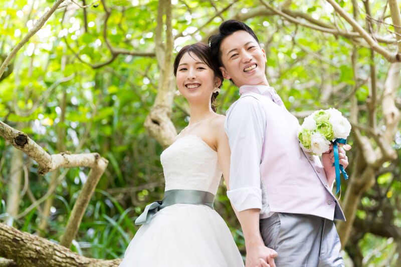 ドレス+アイテムでよりおふたりらしく！