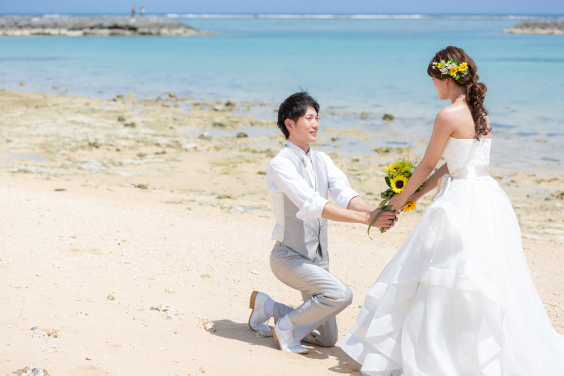このチャンスに思い切って!? 石垣島の海でプロポーズショット