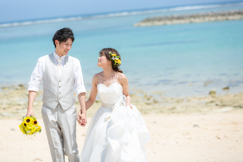 このチャンスに思い切って!? 石垣島の海でプロポーズショット