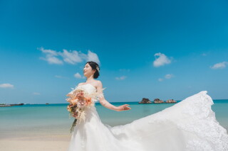 \おしゃれ花嫁さん必見♡/石垣島フォトウェディングにぴったりなアップスタイル特集