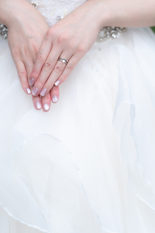 皆さんはデザインは決めましたか？チャレンジしてみたい、ブライダルネイル♡