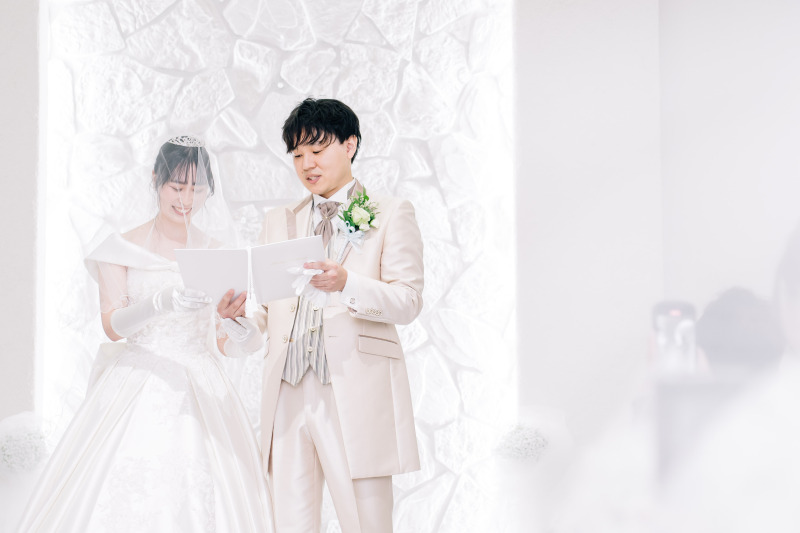 「誓いの言葉は、真っ白なチャペルで」