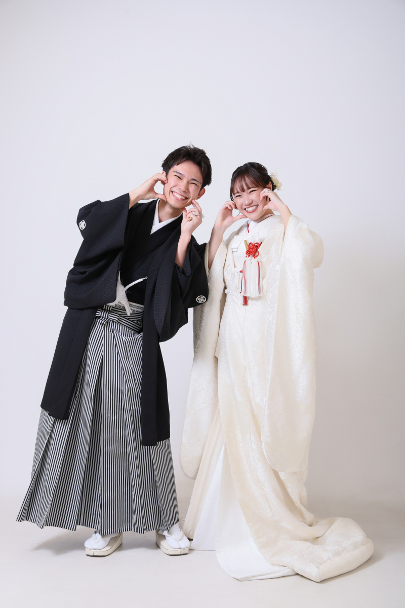 白背景で和装スタジオフォト♡