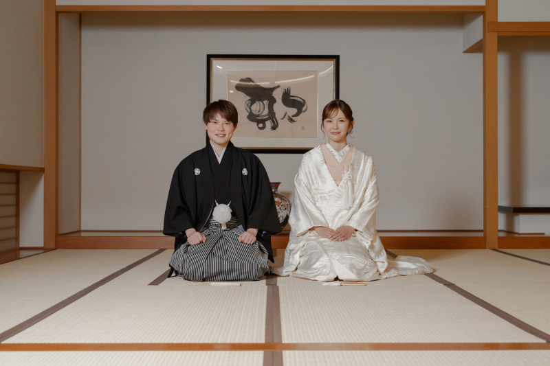 フォトウェディングなら春の河川敷がおすすめ！　桜風景を堪能しよう