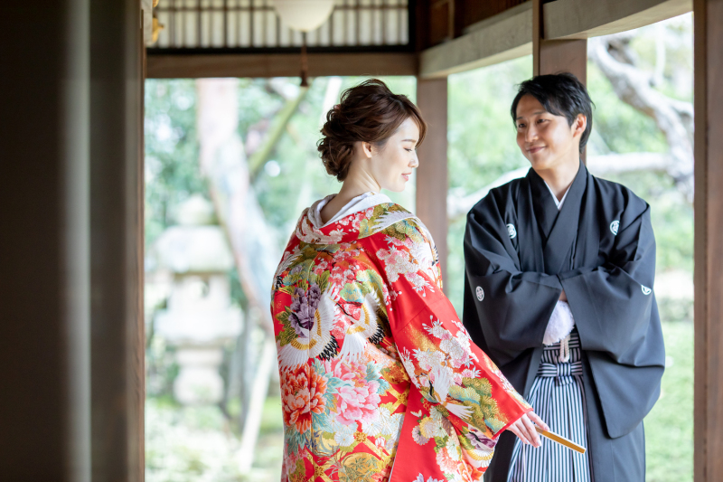 和装で迷っている人必見！　白無垢と色打掛、それぞれの魅力と選び方