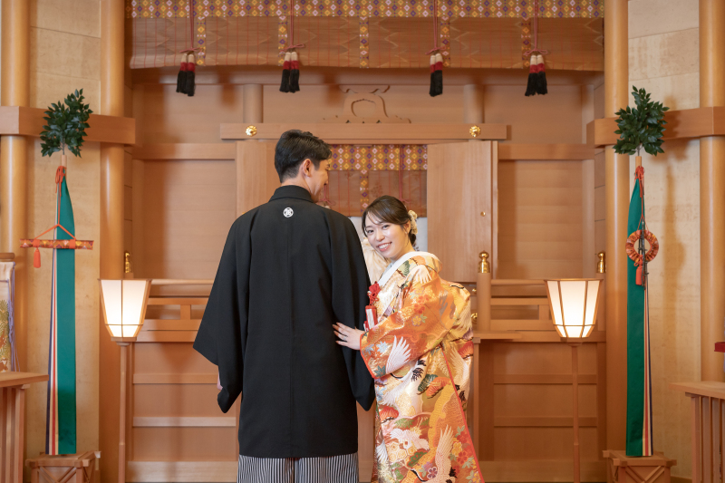  LINEのお友達追加で衣装をチェックしてみませんか？