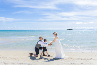 沖縄本島から車で行ける離島♡大人気の大きな橋をこえると...♡