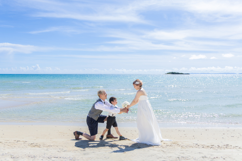 沖縄本島から車で行ける離島♡大人気の大きな橋をこえると...♡