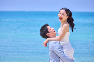 女性の憧れ！抱っこショットも人気です♡