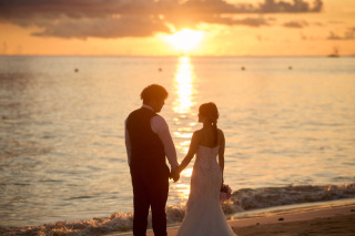 ＼実例フォト／宮古島の海に広がるサンセット