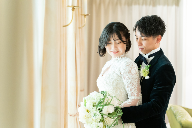アンティークに囲まれたクラシカルな空間♪北野ホテルでのウェディングフォト