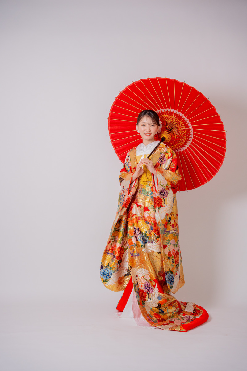 【白無垢と色打掛、どっちが似合う?】花嫁衣装の選び方をご紹介♡