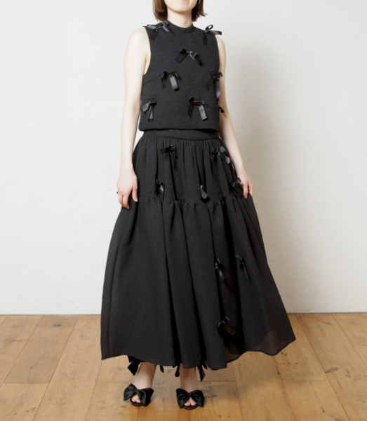 黒とオレンジで楽しむ“大人のハロウィンコーデ”|光と影をまとう5つのスタイル