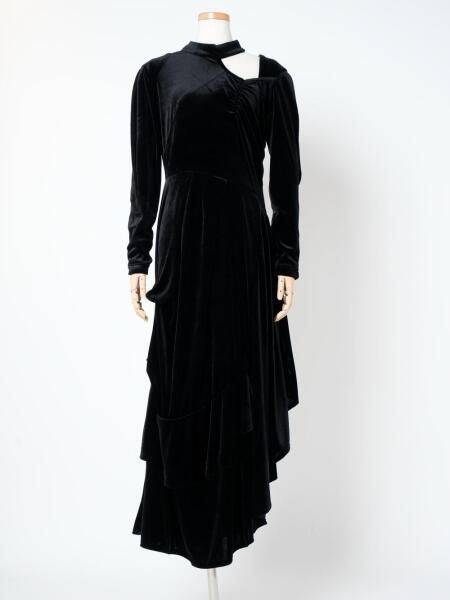 黒とオレンジで楽しむ“大人のハロウィンコーデ”|光と影をまとう5つのスタイル