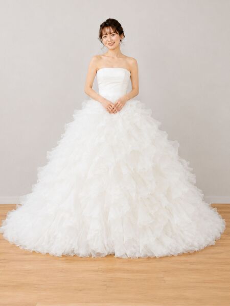 6月入荷ドレス|写真映えで選ぶ、華やかドレススタイル