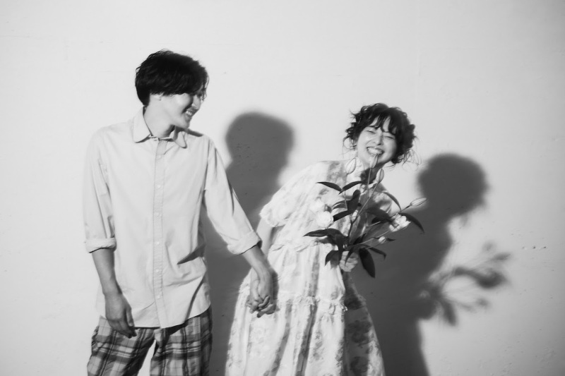 色をそぎ落とす美学 ― モノクロで残すフォトウエディング