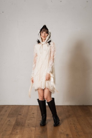 フォトウェディングの定番、ホワイトコーデをご紹介