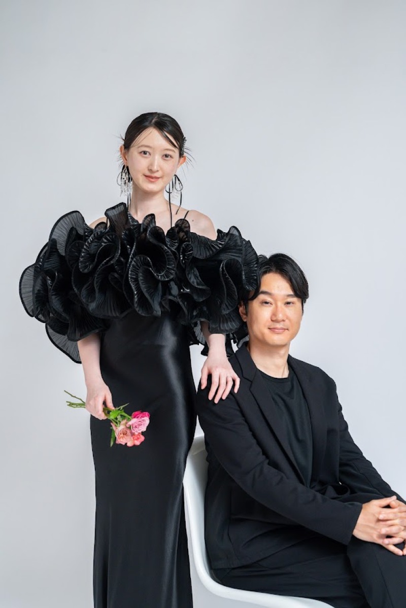 背景紙えらびの基本|グレー・白・オレンジの“失敗しない”使い分け
