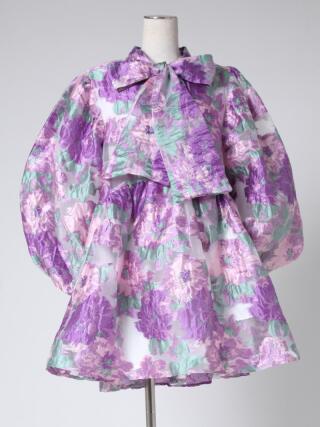 神秘的なパープルで魅せる！推し活カラーの世界