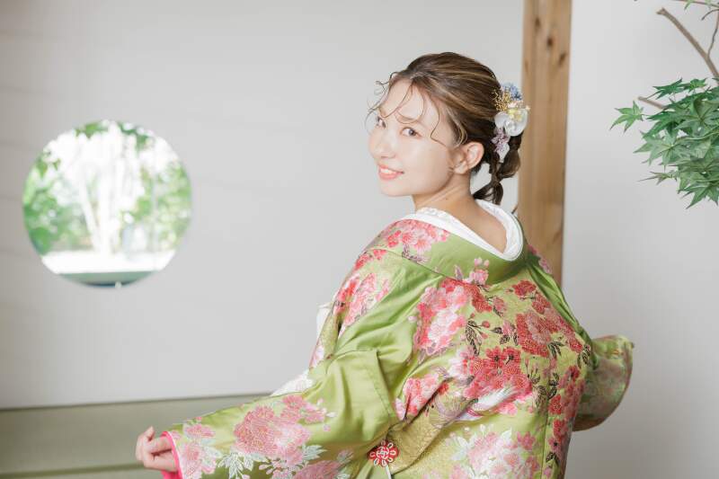 洋装から和装へ!ヘアスタイルチェンジ