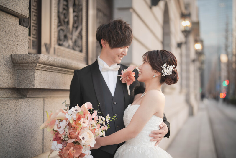 【理想のブーケ選び】ドレスとのバランスで印象が変わる♡