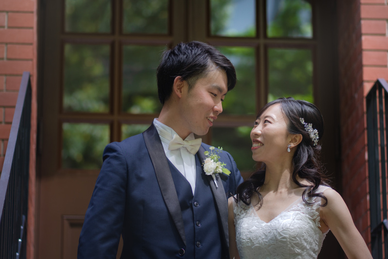 【ヘアメイク】柔らかくほどける質感。“こなれ花嫁”の作り方