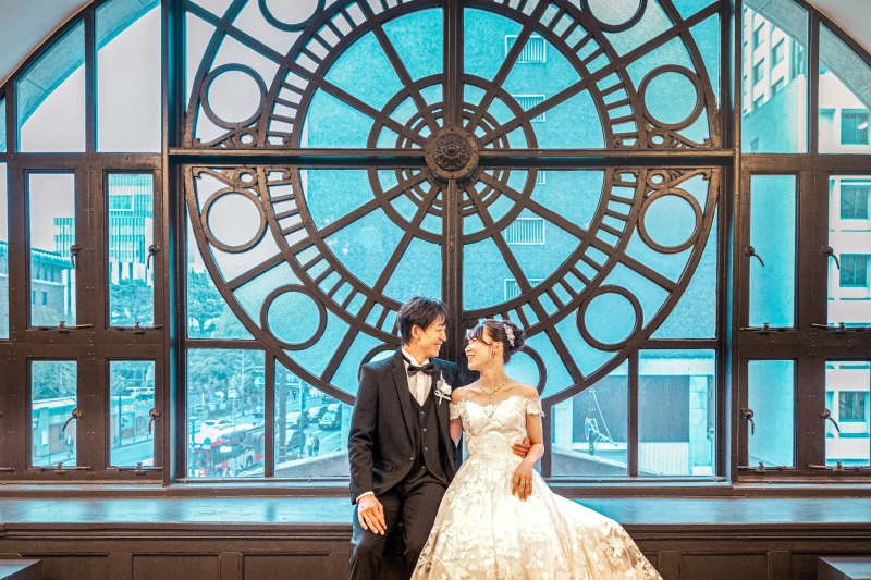 【イメージショットのご紹介】お手元やお二人の特別な小物を持ったお写真も◎