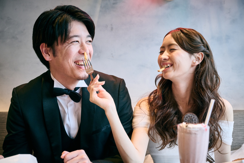 【冬の花嫁を美しく】ニットショール&times;ドレスのあたたかコーデ