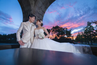 【手をつなぐ瞬間が可愛い】&ldquo;指先フォーカス&rdquo;で残す親密さ