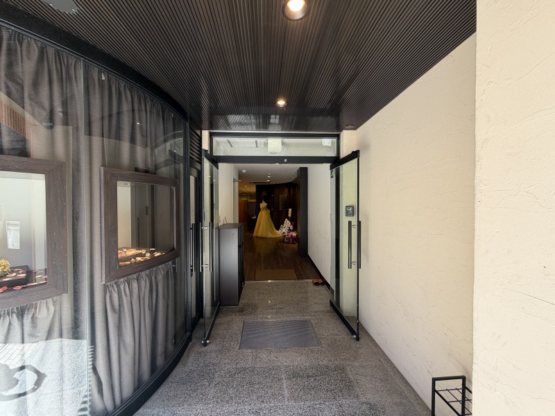 Fairy店内紹介 【外観と 1階サロン】 の一部ご紹介