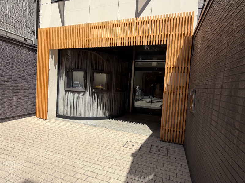 Fairy店内紹介 【外観と 1階サロン】 の一部ご紹介