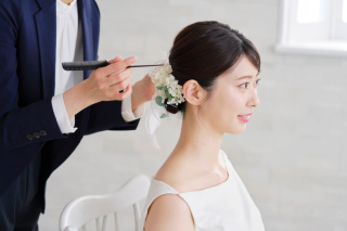 フォトウェディングの髪型完全ガイド｜後悔しない選び方と人気スタイル8選【和装・洋装別】