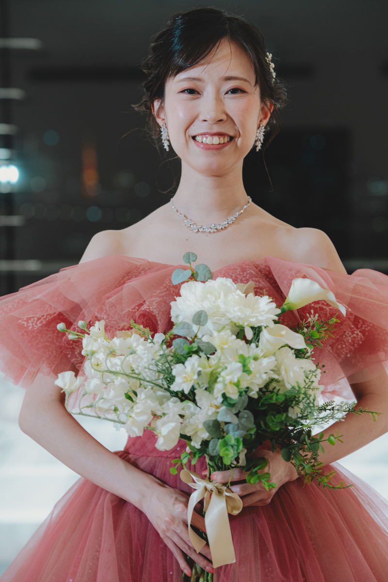 結婚式を控えたおふたりのカラードレス前撮り