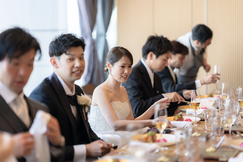 ★基本料50％オフ★衣装３着よくばりプラン＋会食プラン｜全データ＆スタジオ使用料込み｜6名分のお食事代付き☆