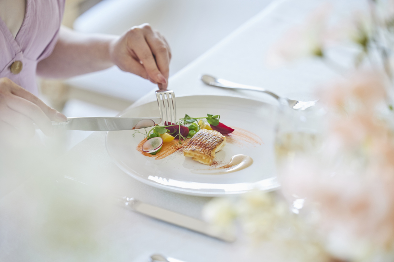 ★基本料金50%OFF★和装1着_チャペルフォト+会食プラン|全データ&アルバム1冊・6名分のお食事代付き☆