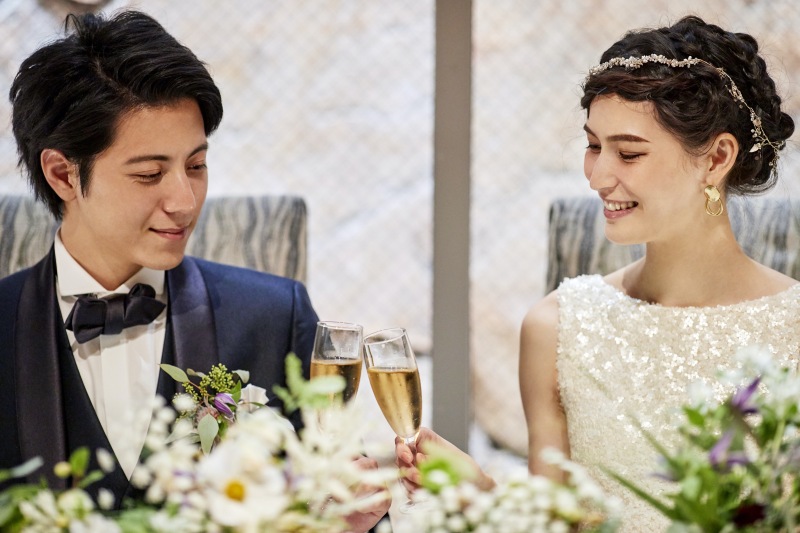 ★基本料金50%OFF★洋装1着_チャペルフォト+会食プラン|全データ&6名分のお食事代付き☆