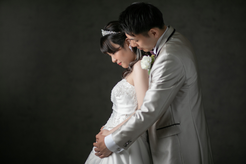 【マタニティフォト】基本料金50%OFF◆洋装1着チャペルフォトプラン|全データ&アルバム1冊付き