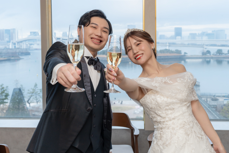 ★基本料金50%OFF★洋装１着_チャペルフォト＋会食プラン｜全データ＆アルバム1冊＆6名分のお食事代付き☆