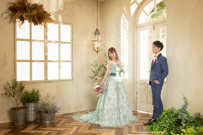【よくばりプラン】ウェディングドレスもカラードレスも着たい方へ☆衣装チェンジ5分・撮影時間1時間！全データ50カット以上＊