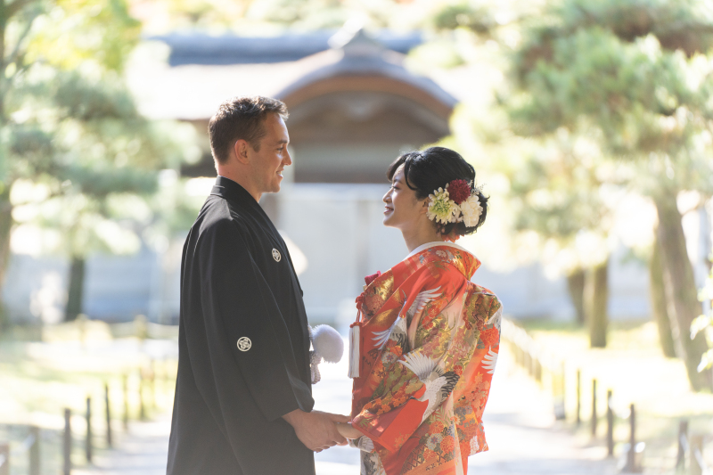 手を取り合って・・