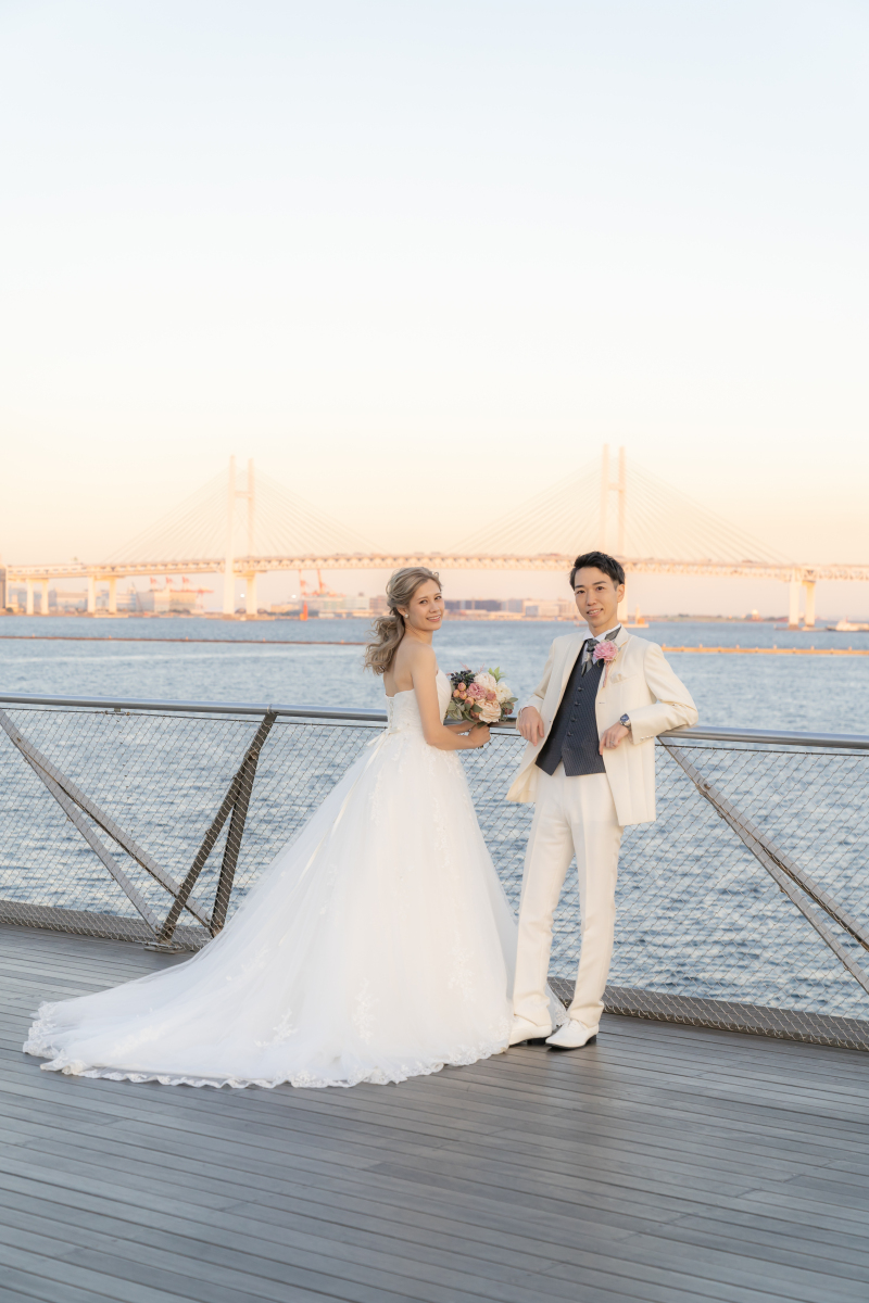 ベイブリッジをバックに・・